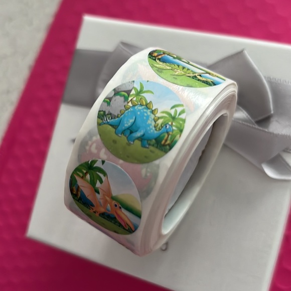 500 pcs Dinosaur Stickers 1" inch (6 Designs) - Picture 4 of 9